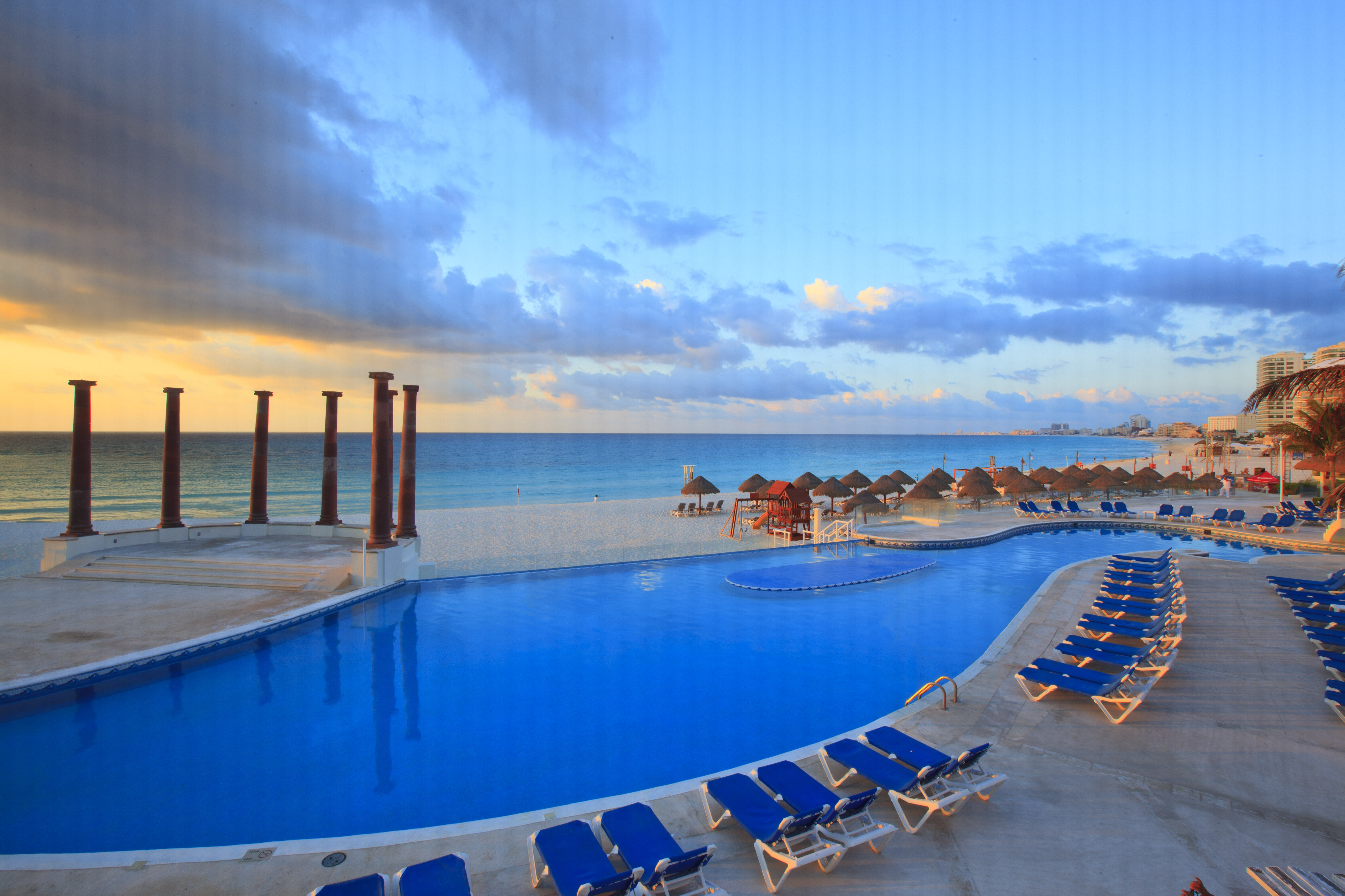 Hotel Krystal Cancun
